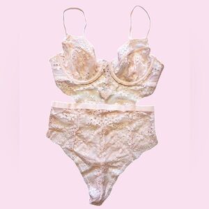 Forever 21 Light Pink lace bodysuit teddy size XL NWT